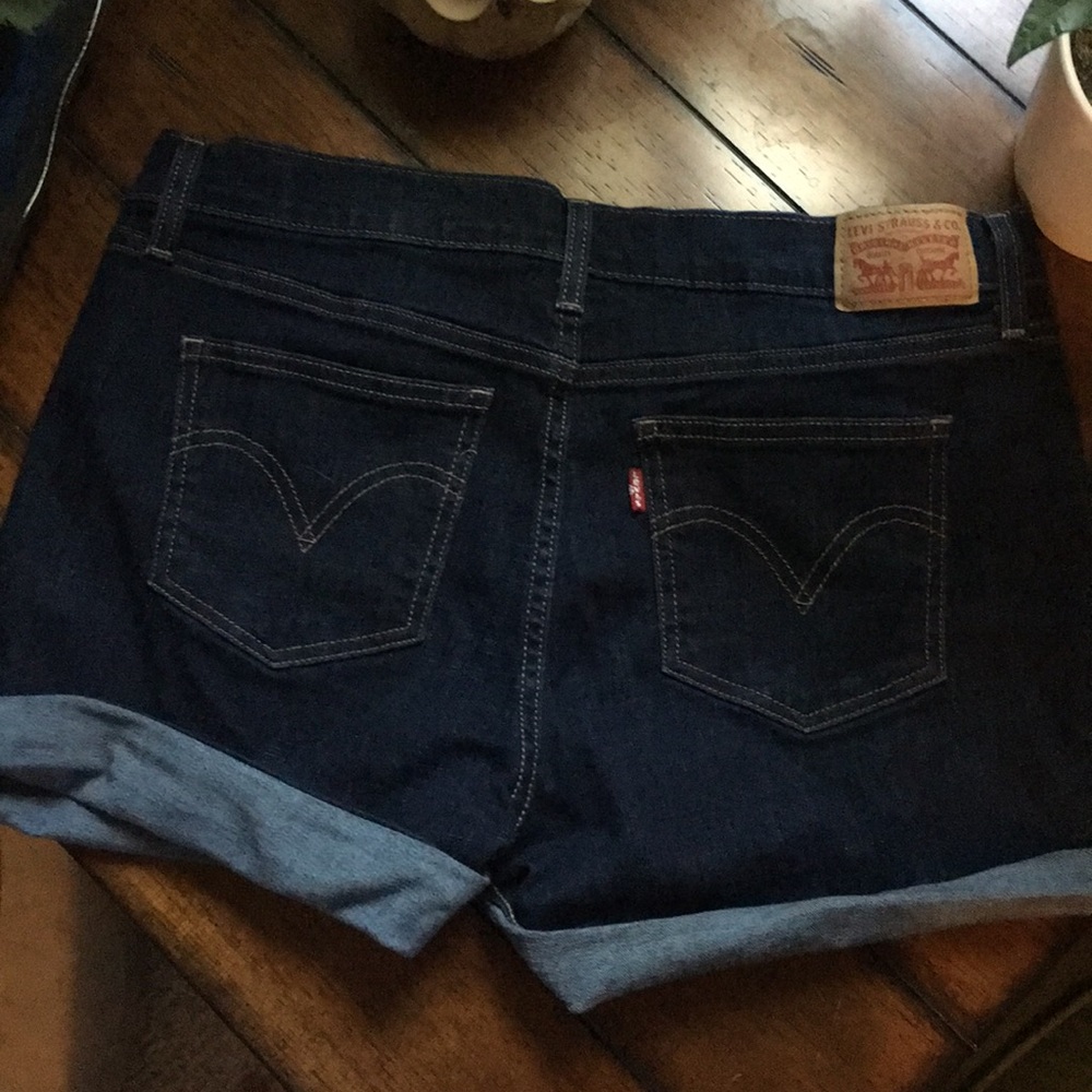Levi’s Shorts - Picture 2 of 5
